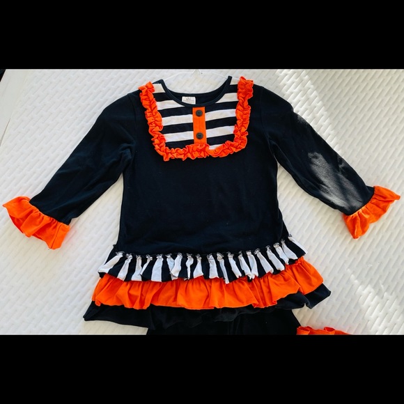 Girls Ruffle Set, 5T 🧡 - Picture 2 of 4